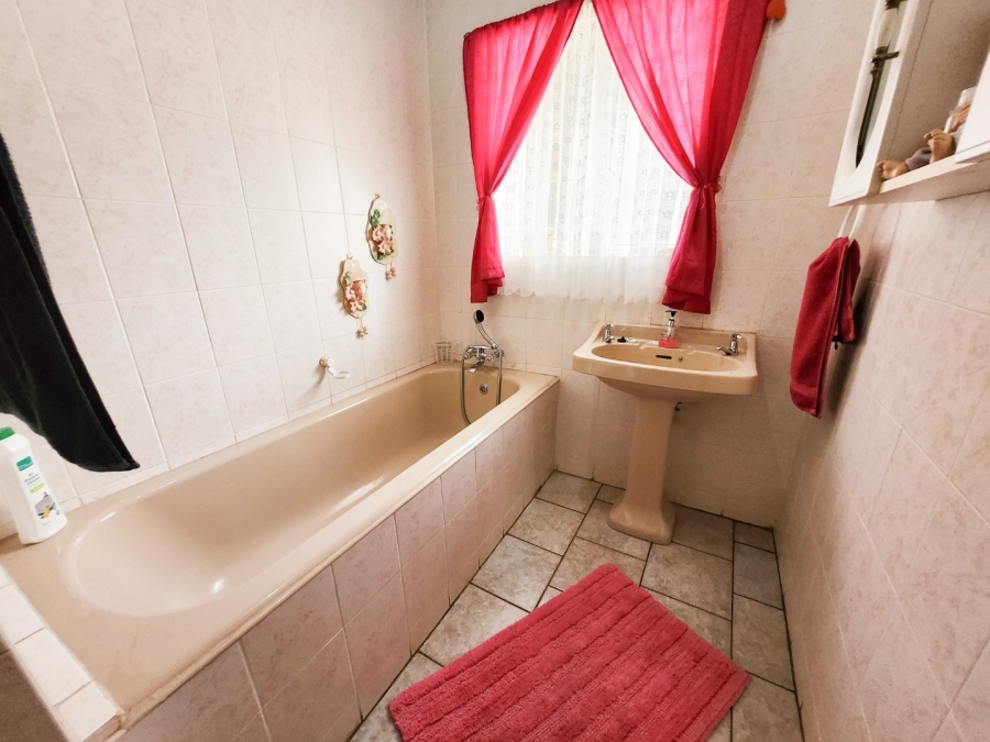 3 Bedroom Property for Sale in Stilfontein Ext 4 North West